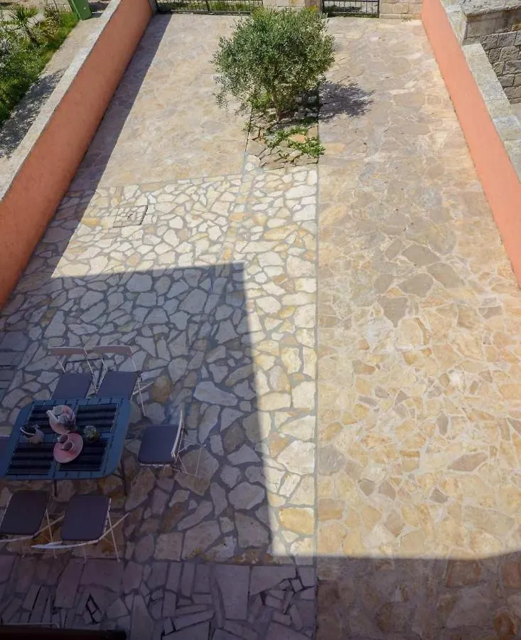 Holiday House With Swimming Pool Iva Marčana