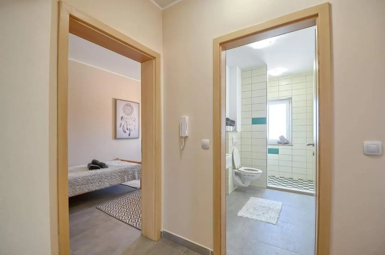 Holiday House With Swimming Pool Iva Marčana